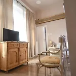 Tulipán Panzió * Szolnok