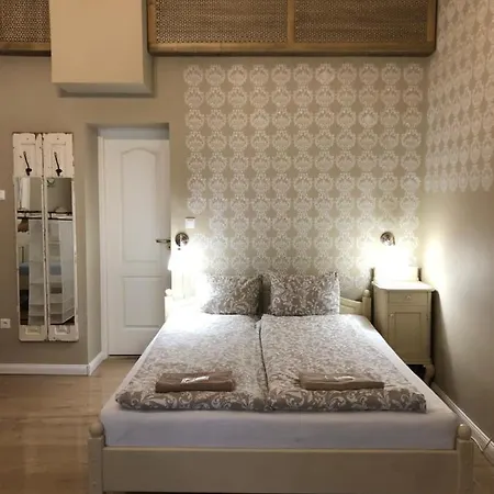 ベッド・アンド・ブレックファスト Tulipan Panzio *