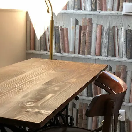 Tulipan Panzio ベッド・アンド・ブレックファスト ソルノク