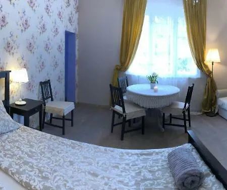 Tulipán Panzió Panzió *