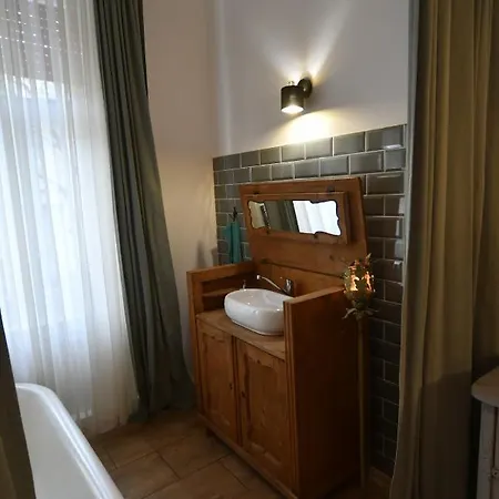 ベッド・アンド・ブレックファスト Tulipan Panzio