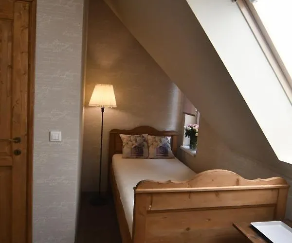 Tulipán Panzió Bed and breakfast